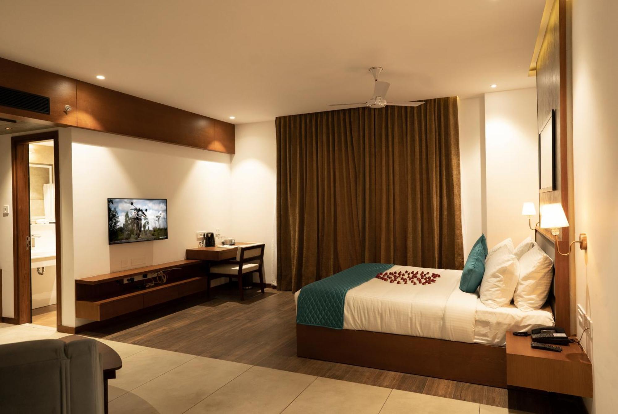 Gokulam Park Guruvayur Hotel Екстериор снимка